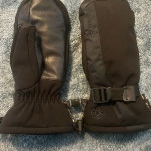 Women 686 snow mitts